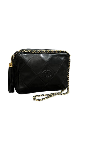Chanel, 90s Vintage Camera Bag & Tassl - designer second hand vienna