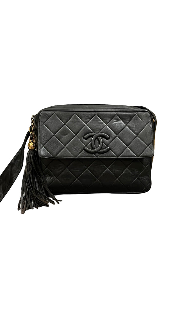 Chanel, Vintage Camera/Tassl Bag - designer second hand vienna