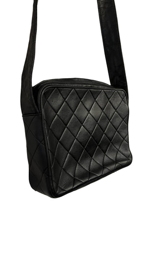 Chanel, Vintage Camera/Tassl Bag - designer second hand vienna