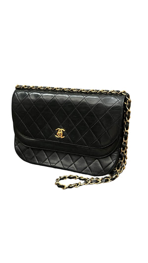 Chanel,Vintage half moon Flap bag - designer second hand vienna