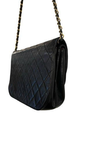 Chanel,Vintage half moon Flap bag - designer second hand vienna