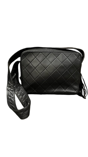 Chanel, Vintage Camera/Tassl Bag - designer second hand vienna