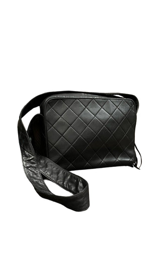 Chanel, Vintage Camera/Tassl Bag - designer second hand vienna
