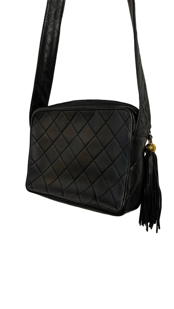 Chanel, Vintage Camera/Tassl Bag - designer second hand vienna