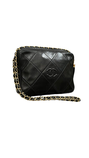 Chanel, 90s Vintage Camera Bag & Tassl - designer second hand vienna