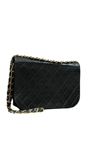 Chanel,Vintage half moon Flap bag - designer second hand vienna