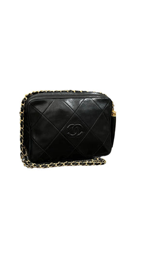 Chanel, 90s Vintage Camera Bag & Tassl - designer second hand vienna