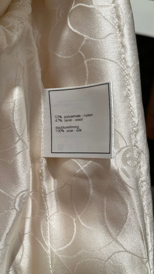 Chanel, Tweed Jacke, FR 44 (Gr. DT 38) - designer second hand vienna