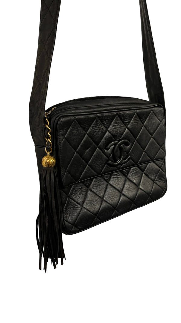Chanel, Vintage Camera/Tassl Bag - designer second hand vienna