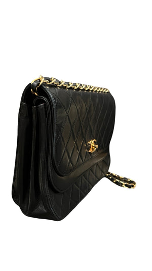 Chanel,Vintage half moon Flap bag - designer second hand vienna