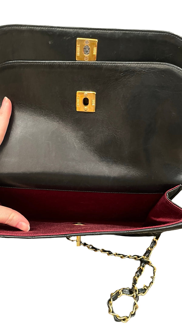 Chanel,Vintage half moon Flap bag - designer second hand vienna