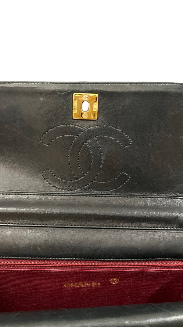 Chanel,Vintage half moon Flap bag - designer second hand vienna