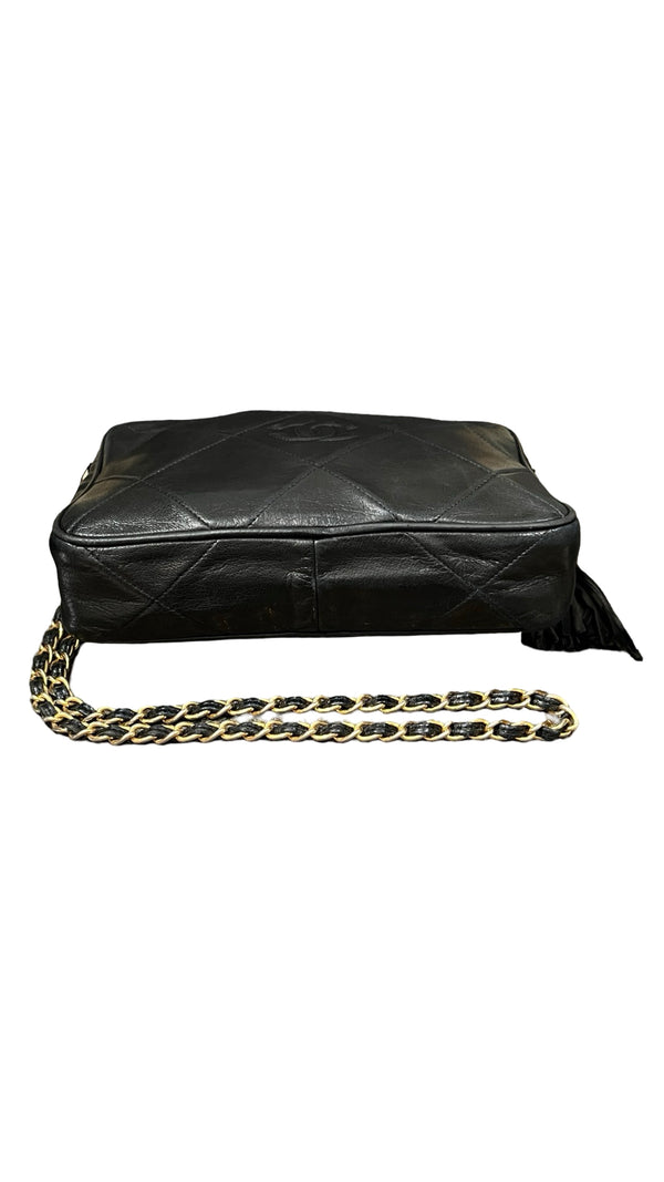 Chanel, 90s Vintage Camera Bag & Tassl - designer second hand vienna