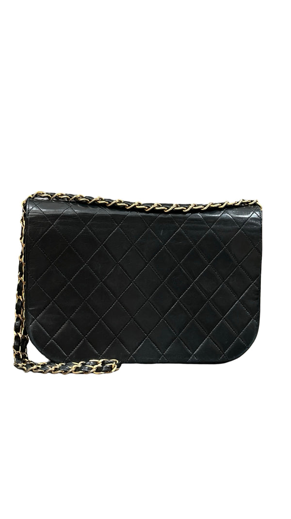 Chanel,Vintage half moon Flap bag - designer second hand vienna