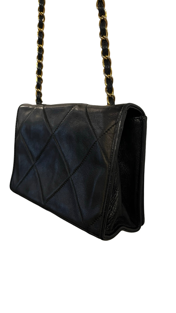 Chanel, Vintage CC Flap Bag - designer second hand vienna