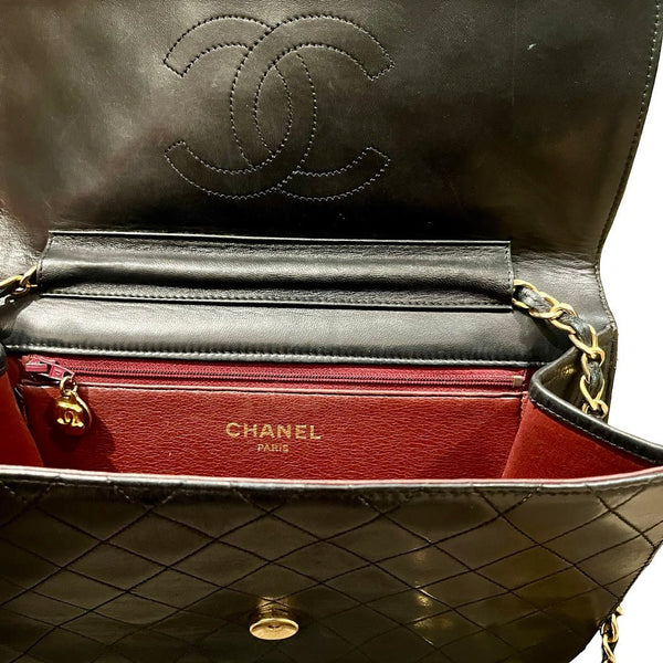 Chanel Vintage CC Logo Flap Bag - designer second hand vienna
