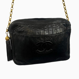 Chanel, 90s Vintage, CC Quilted Chain bag & tassl - designer second hand vienna