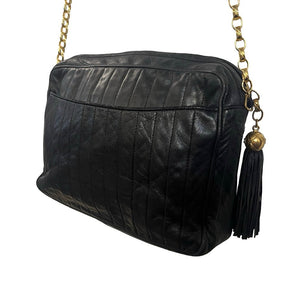 Chanel, 90s Vintage, CC Quilted Chain bag & tassl - designer second hand vienna