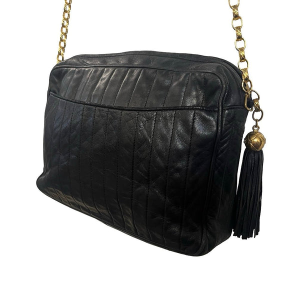 Chanel, 90s Vintage, CC Quilted Chain bag & tassl - designer second hand vienna