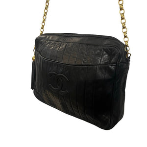 Chanel, 90s Vintage, CC Quilted Chain bag & tassl - designer second hand vienna