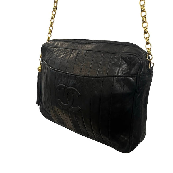 Chanel, 90s Vintage, CC Quilted Chain bag & tassl - designer second hand vienna