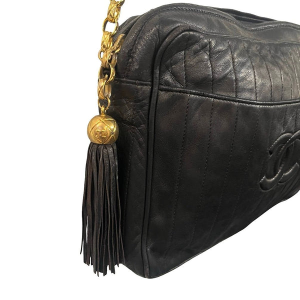 Chanel, 90s Vintage, CC Quilted Chain bag & tassl - designer second hand vienna