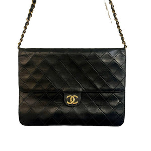 Chanel Vintage CC Logo Flap Bag - designer second hand vienna