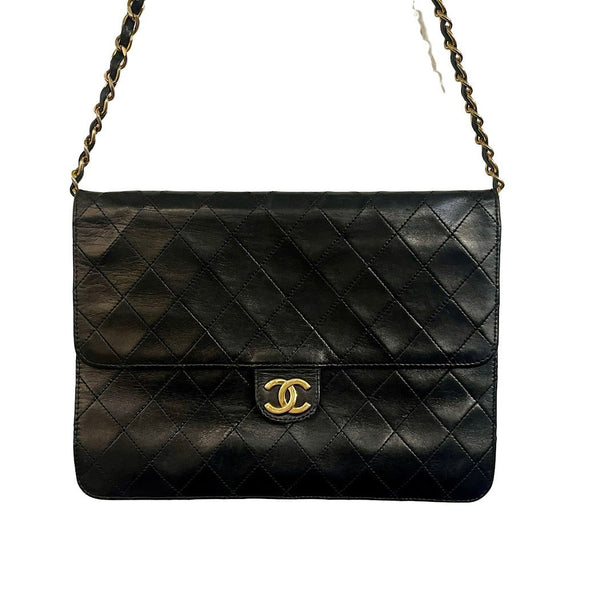 Chanel Vintage CC Logo Flap Bag - designer second hand vienna