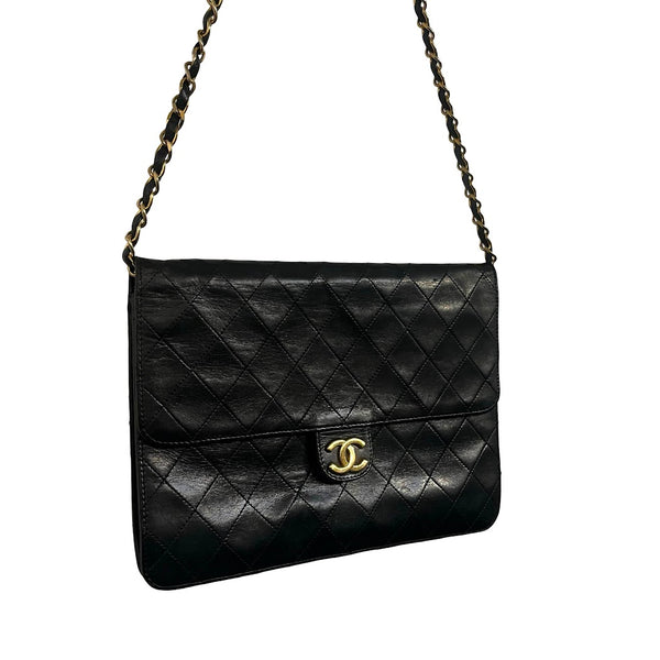 Chanel Vintage CC Logo Flap Bag - designer second hand vienna