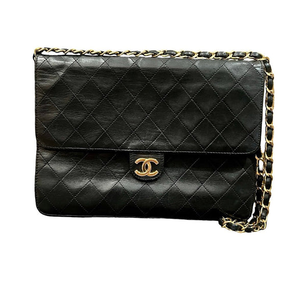 Chanel Vintage CC Logo Flap Bag - designer second hand vienna