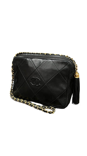 Chanel, 90s Vintage Camera Bag & Tassl - designer second hand vienna