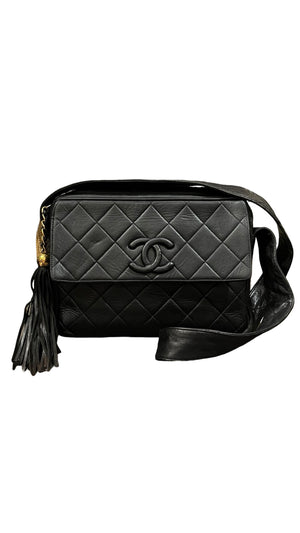 Chanel, Vintage Camera/Tassl Bag - designer second hand vienna