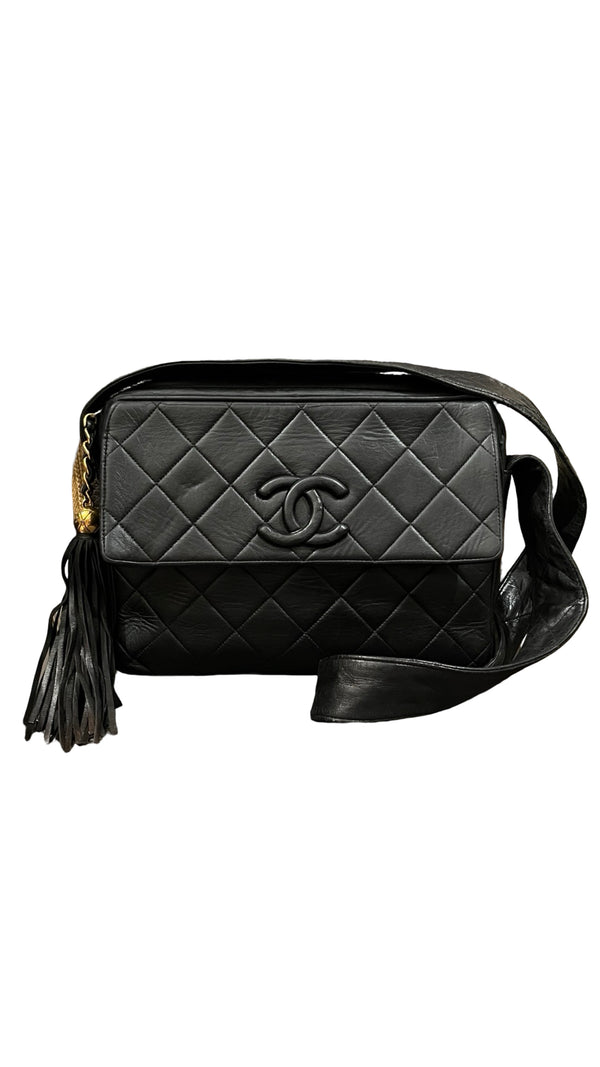 Chanel, Vintage Camera/Tassl Bag - designer second hand vienna