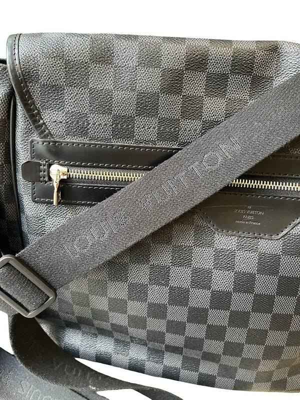 Louis Vuitton, Messenger Bag, grau